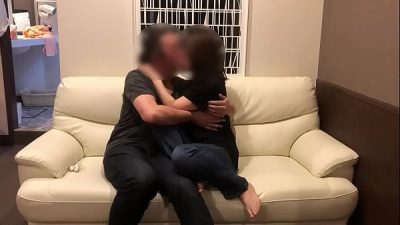 I just entered the hotel and haven’t taken a shower, but I had sex with her on the couch.